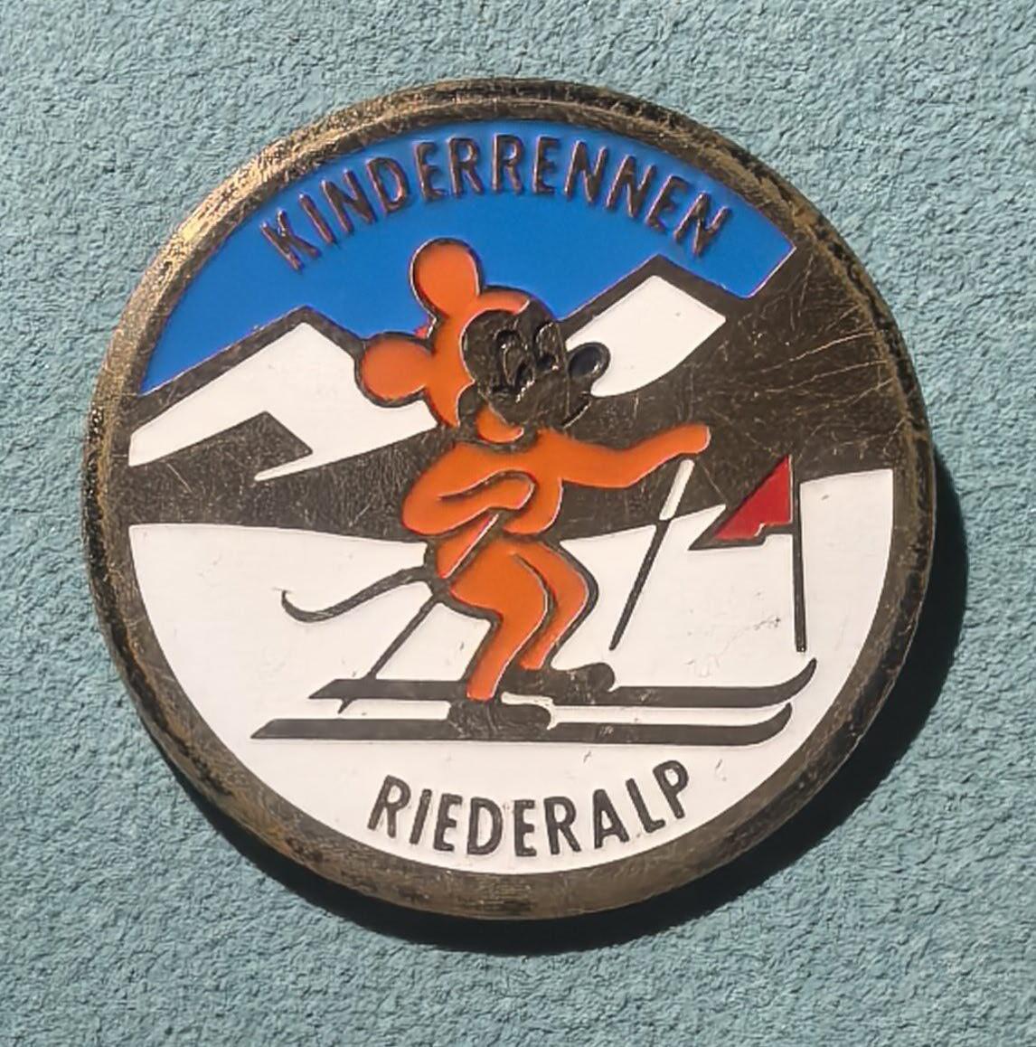 盛世勋华——号角文化勋章邮票专场拍卖第304期 瑞士里德阿尔普（Riederalp）滑雪学校儿童滑雪比赛（Kinderrennen）纪念证章 带厂标