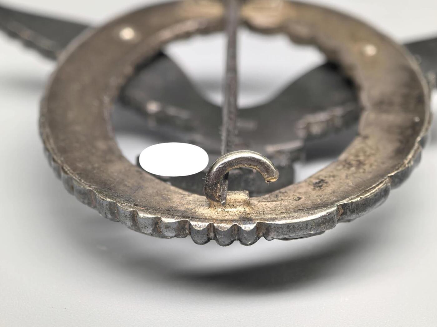 小驴勋章奖章收藏2月7日周六晚六点拍卖（珍爱和平，收藏战争，铭记历史，勿忘国耻，忠党爱国。有偿代拍，送拍规则在简介最后，参拍须阅读规则后再参拍，关系到运费包装发货时效真假辨别等关键信息，拍卖时不再发原图，看大图店主微信码在拍卖店铺介绍里）