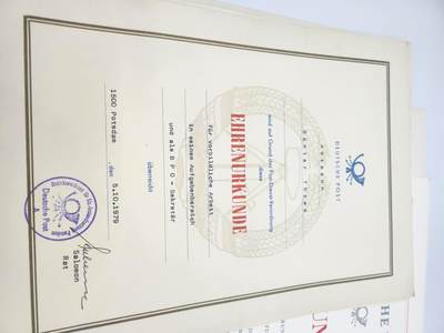 南水社第二次拍卖 民主德国波茨坦邮政负责人套证。任职证明、邮政等级资格证书、社会主义劳动积极分子荣誉证书、奖金证书、党内任职文件、工作通知及退休文件共计45张