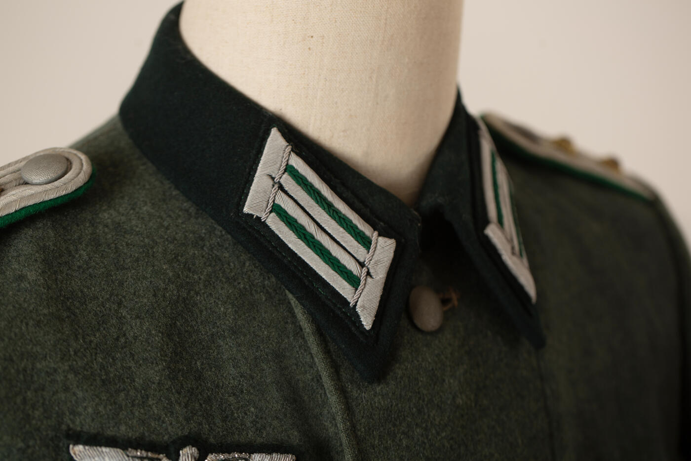 欢庆春节！戎马世界章牌大赏第112期春节大拍  德专场 m36 山地兵中尉野战服  品相极其好 版型也很好看