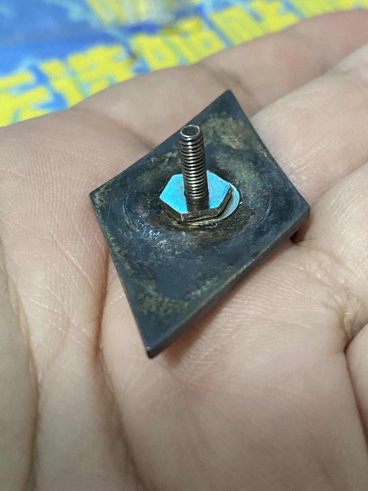 苏联勋章奖章2月12日晚上九点结束在麦稀奇 找不到的加我qq或者微信都是184277308备注苏章拍卖。最好加微信群每次都会通知还有提前可以一口价的 最近会持续拍卖一些东西。