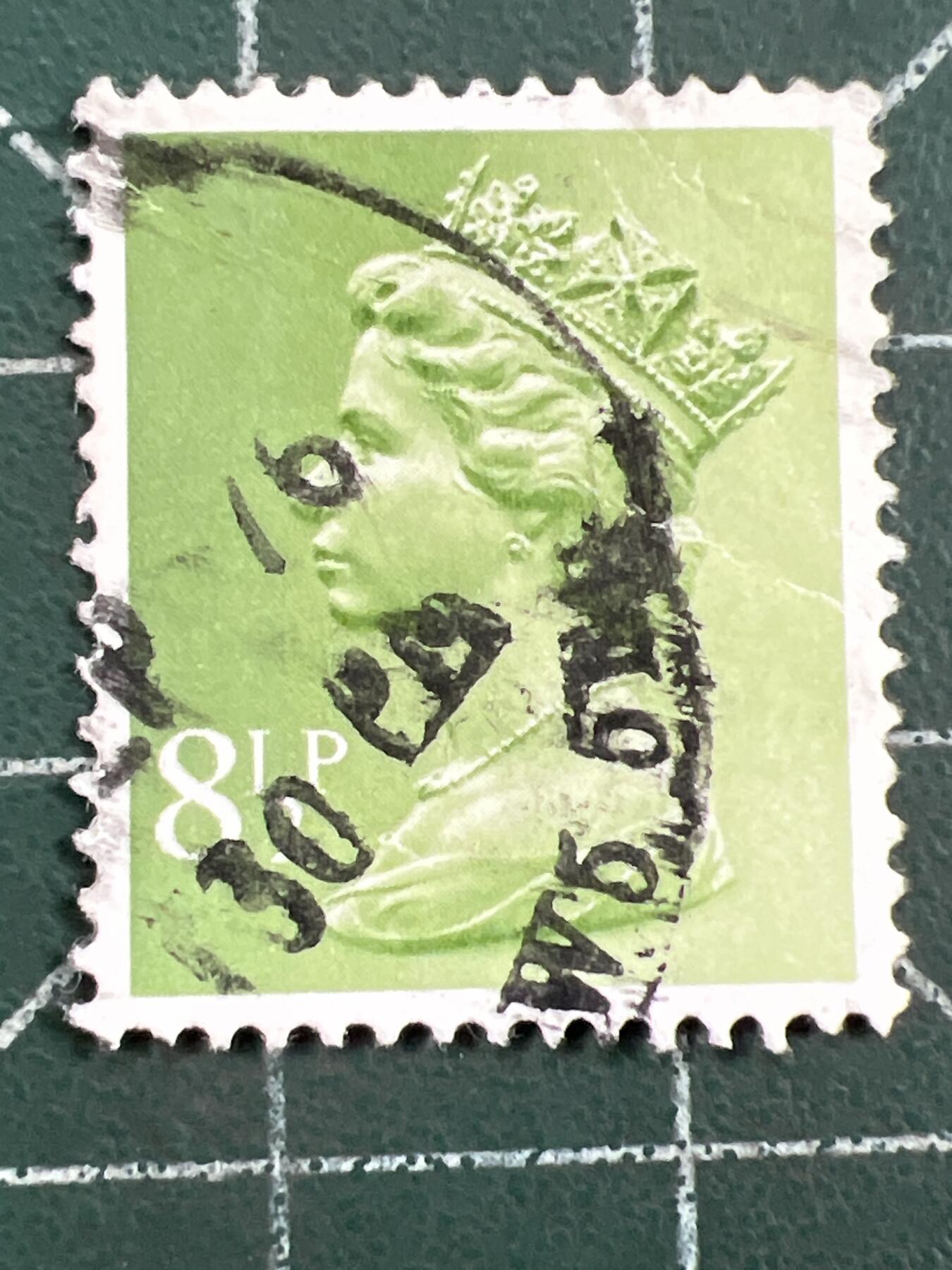 第1122  邮票专场 （无押金，捡漏，全场50包邮，偏远地区除外，接收代拍业务，本店十天发一次货） 英国女王邮票