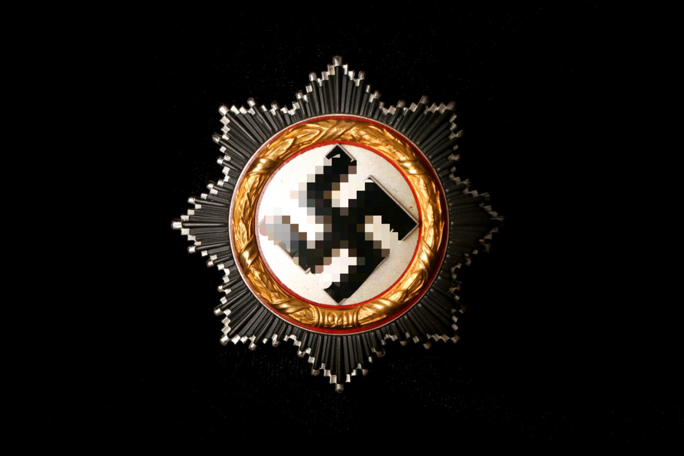 欢庆春节！戎马世界章牌大赏第112期春节大拍  德专场 原盒库存极品德意志十字勋章 杆打20标