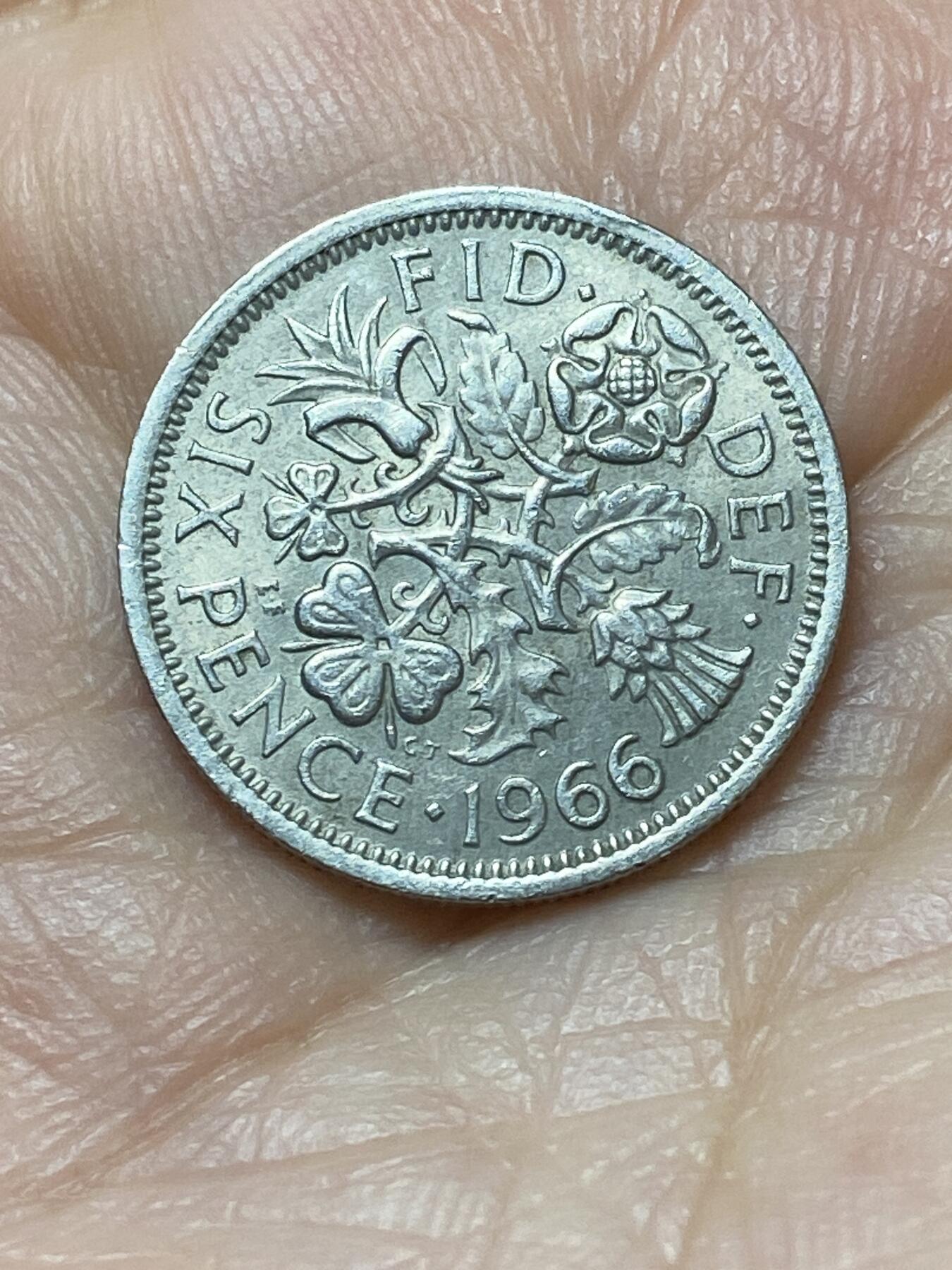 2026年第二十场(总第一百八十九场）外国好品散币场(免佣金) 英国🇬🇧1966年6便士(伊丽莎白二世青年桂冠第二版)