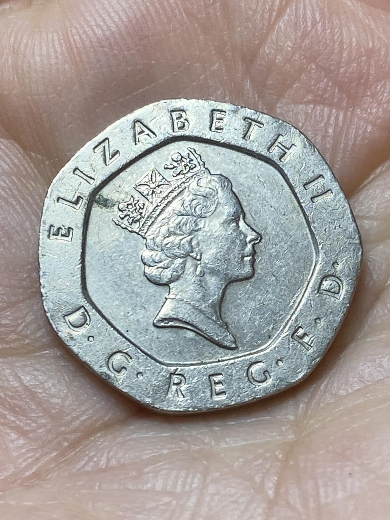 2026年第二十场(总第一百八十九场）外国好品散币场(免佣金) 英国🇬🇧1997年20便士(伊丽莎白二世中年高冠，关门年)