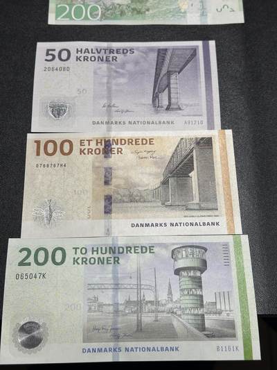《外钞收藏家》第六百零九期（农历年前收官场、本期年后快递恢复正常再发货）（本平台长期征集拍品、欢迎藏友们联系合作） - 丹麦桥版50/100/200克朗三张一套（绝品）