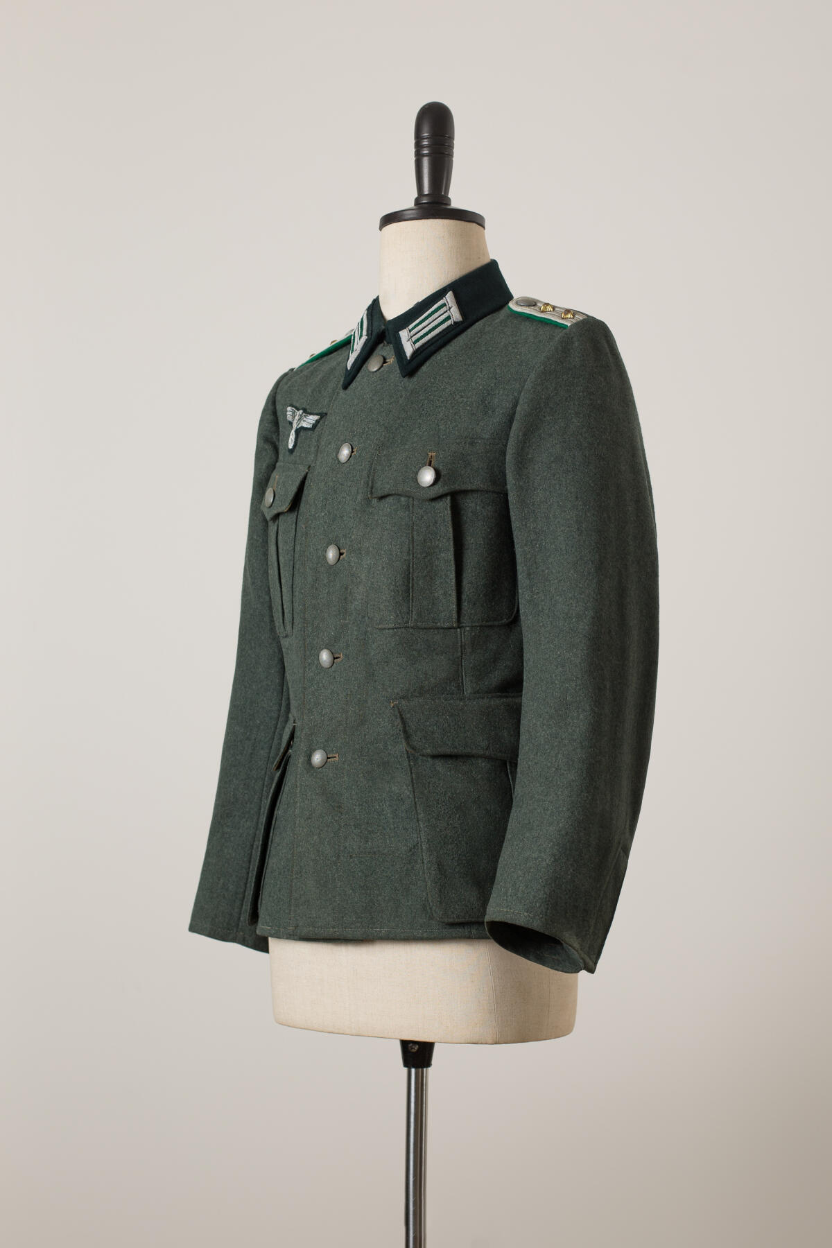 欢庆春节！戎马世界章牌大赏第112期春节大拍  德专场 m36 山地兵中尉野战服  品相极其好 版型也很好看