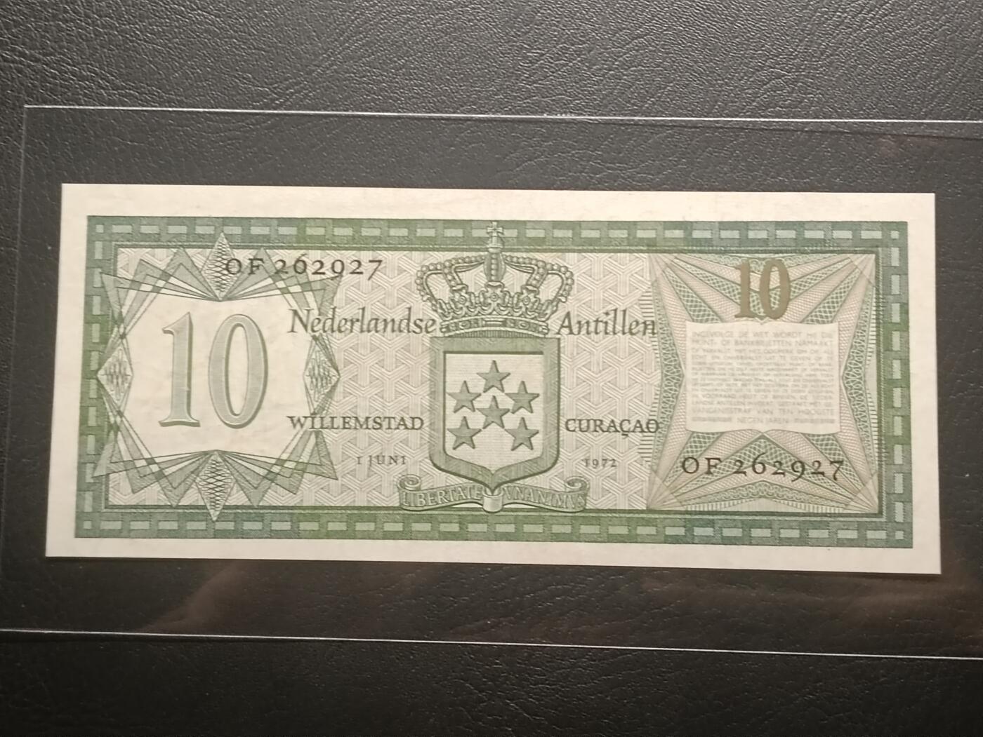 【年前末拍！】2026二月第二期，总216期 荷属安的列斯1972黑冠号版10盾UNC-，早期单色印刷版本，阿鲁巴港