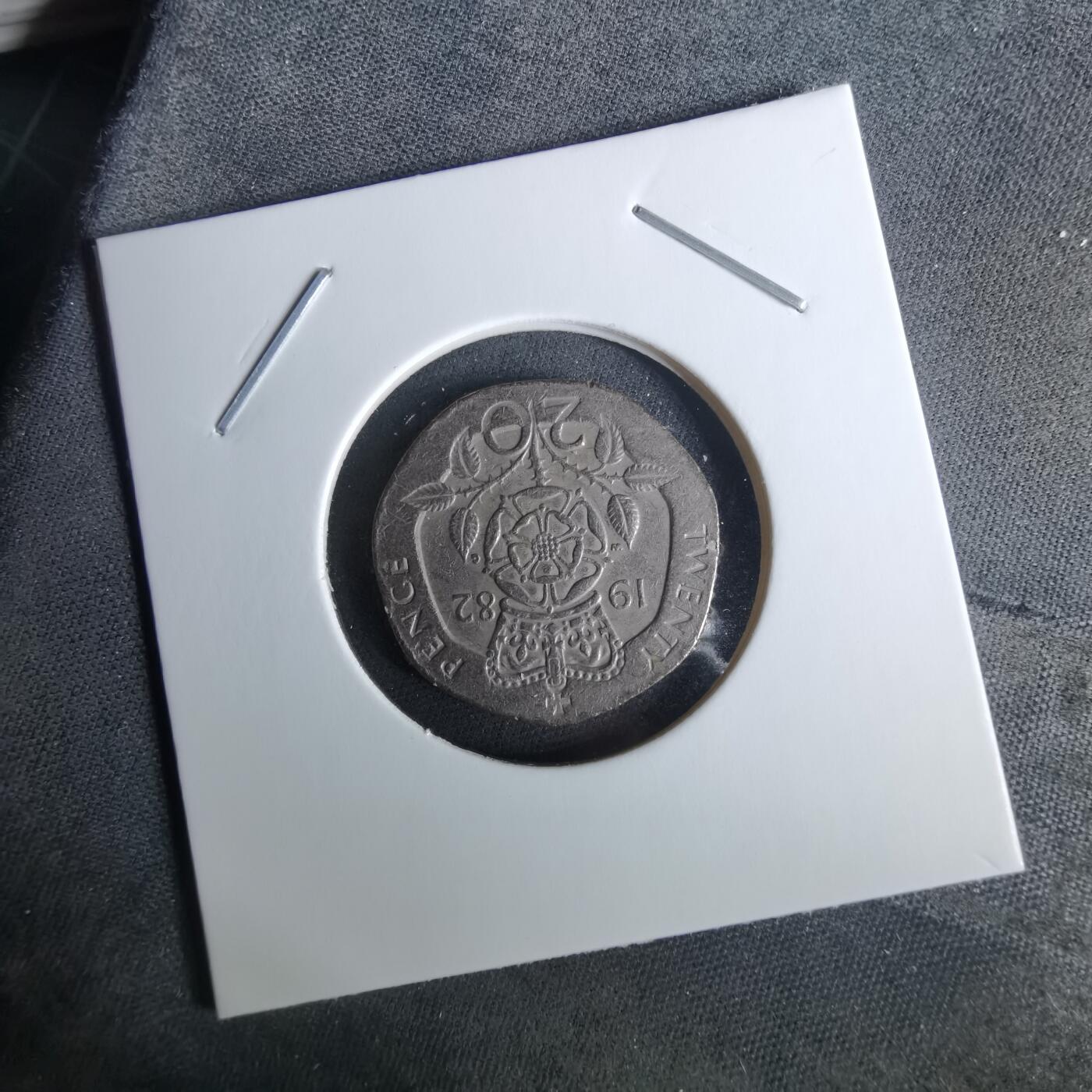 沼泽如烟--第989场 英国1982年20便士