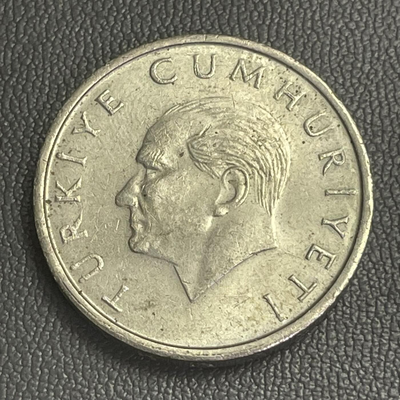 回流0207 土耳其1995年1万旧里拉 康乃馨