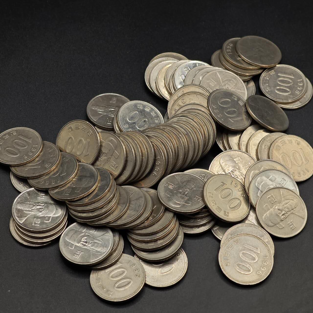  【淘币小摊】限时拍第八百六十六拍   散币场    年前最后一周之前预留8号9号全部发出请更换最新收货地址不方便收货的请勿参拍或者顺丰到付 韩国100元100枚