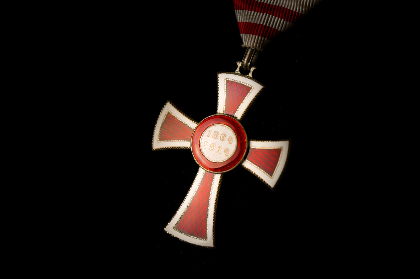 欢庆春节！戎马世界章牌大赏第112期春节大拍  德专场 奥地利红十字会荣誉勋章  全品 G.A. Scheid造 （原本有个盒子的，被当垃圾丢了，没招）