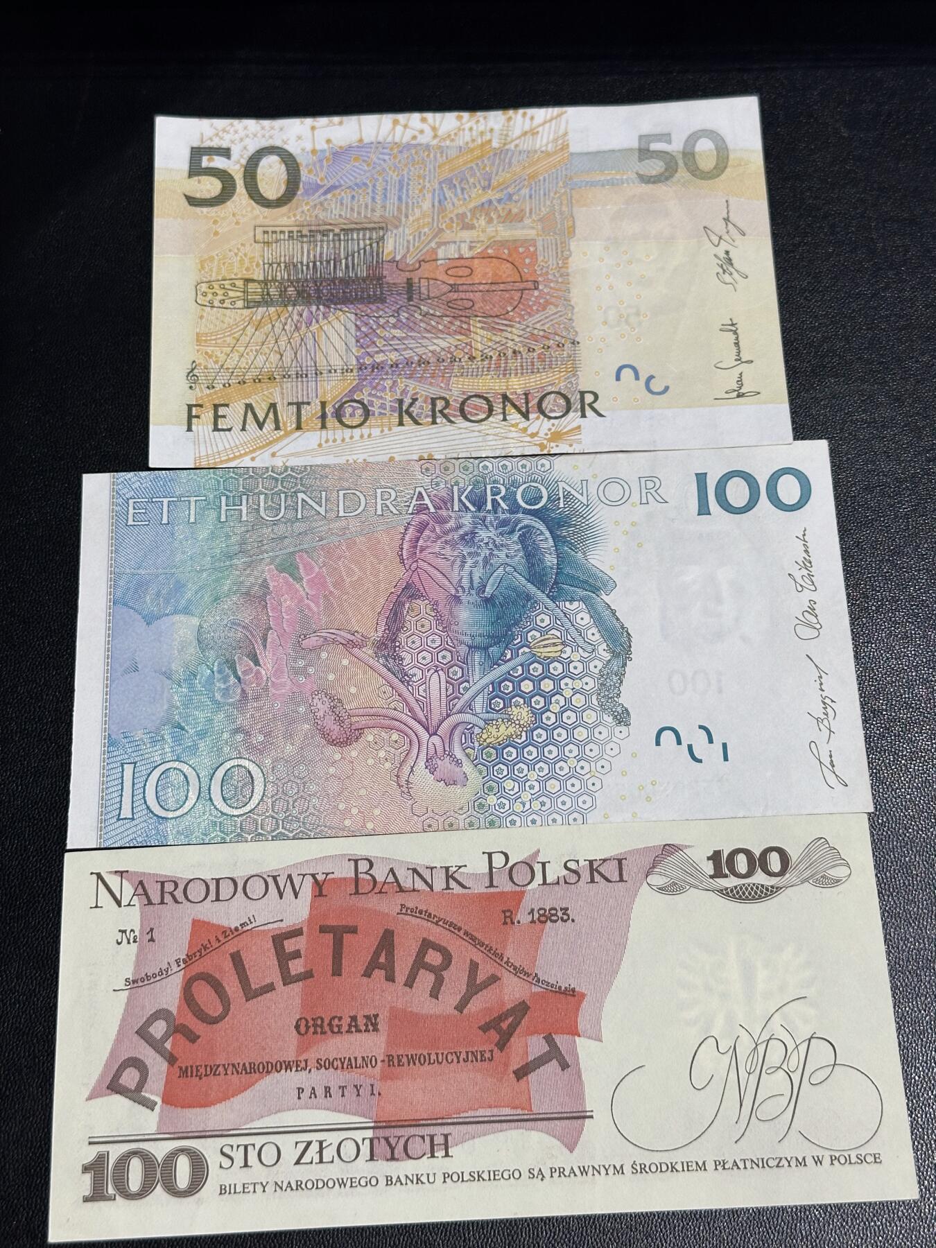 《外钞收藏家》第六百零九期（农历年前收官场、本期年后快递恢复正常再发货）（本平台长期征集拍品、欢迎藏友们联系合作） 瑞典上一版50克朗夜莺+100克朗林奈+波兰100（9品左右，全程无4）