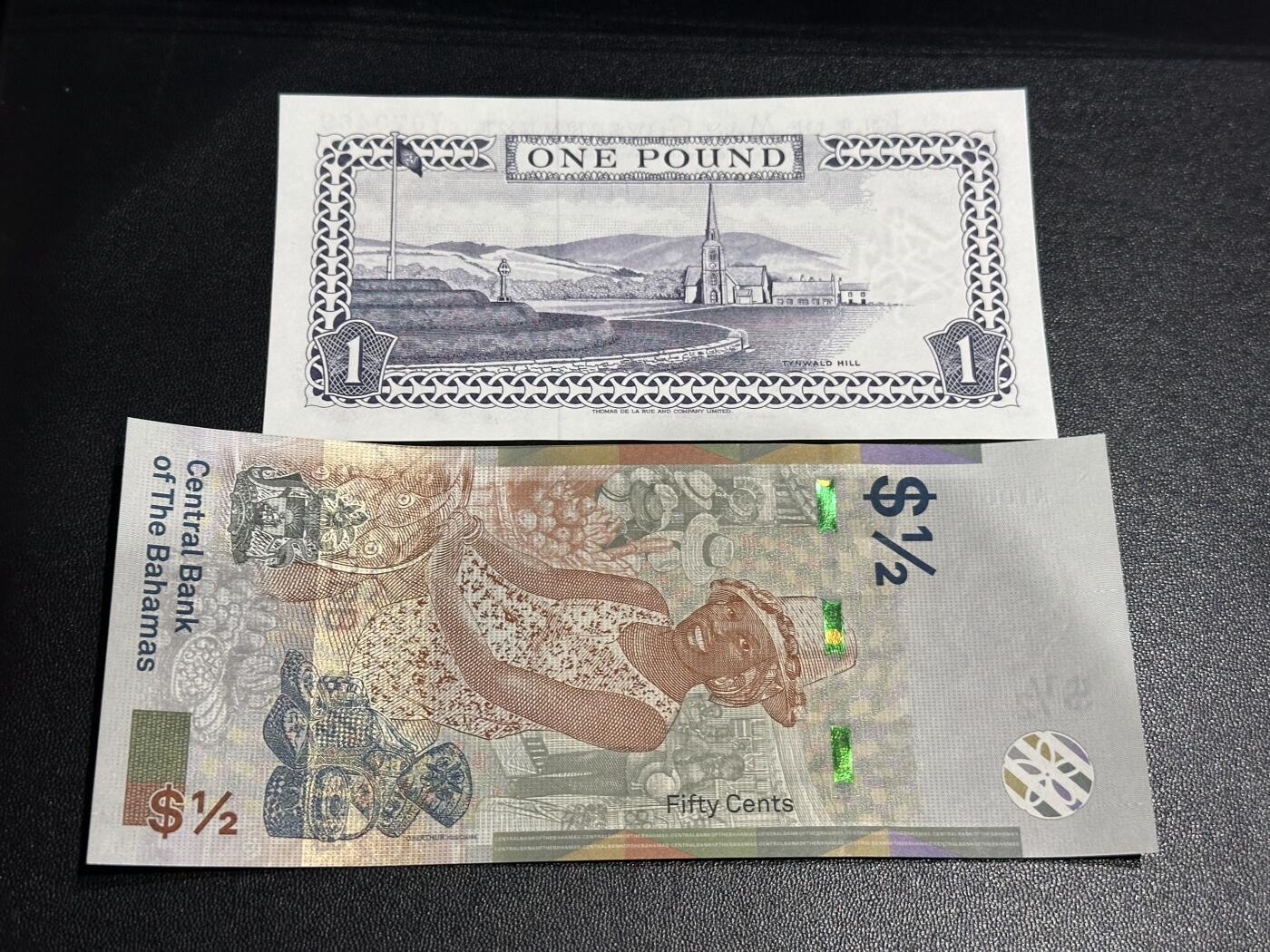 《外钞收藏家》第六百零九期（农历年前收官场、本期年后快递恢复正常再发货）（本平台长期征集拍品、欢迎藏友们联系合作）