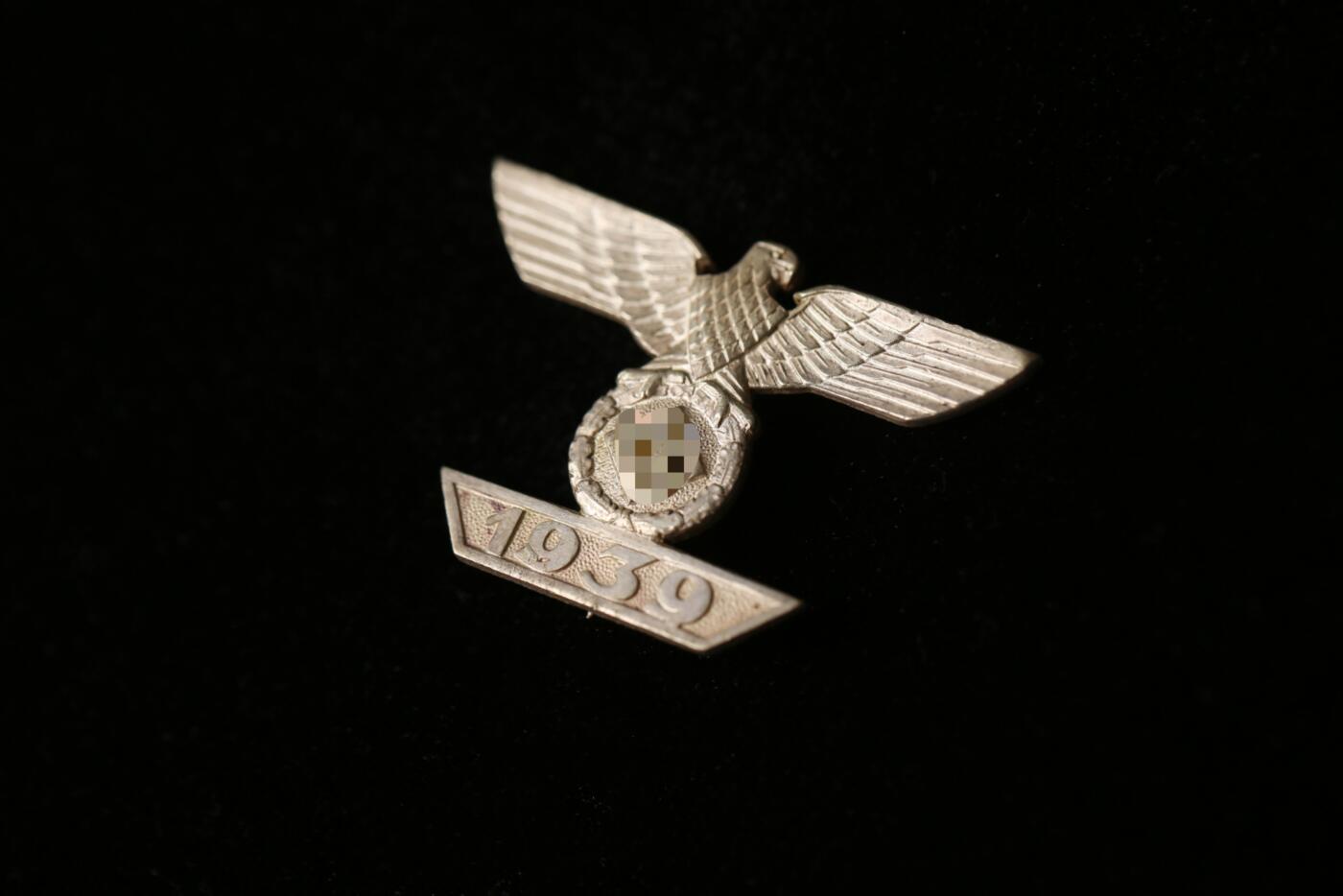 欢庆春节！戎马世界章牌大赏第112期春节大拍  德专场 L/11标3厂造早期铜制 一级铁十字勋饰  非常漂亮的一个sp1 少见