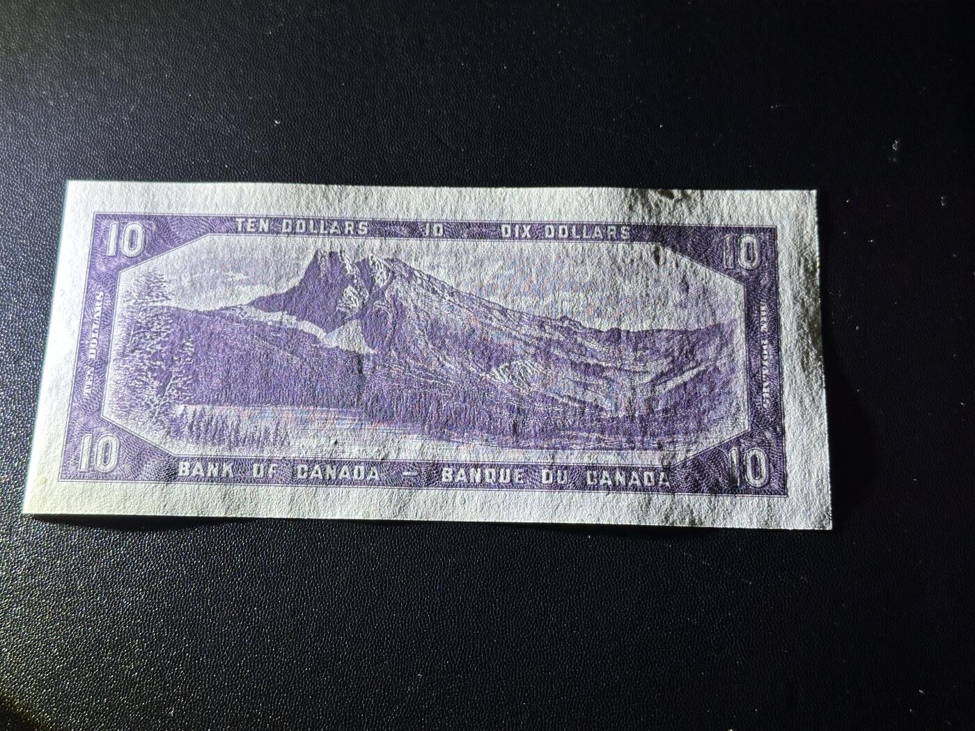 《外钞收藏家》第六百零九期（农历年前收官场、本期年后快递恢复正常再发货）（本平台长期征集拍品、欢迎藏友们联系合作） 加拿大1954年风景版10元（老版纸币UNC较少）		UNC