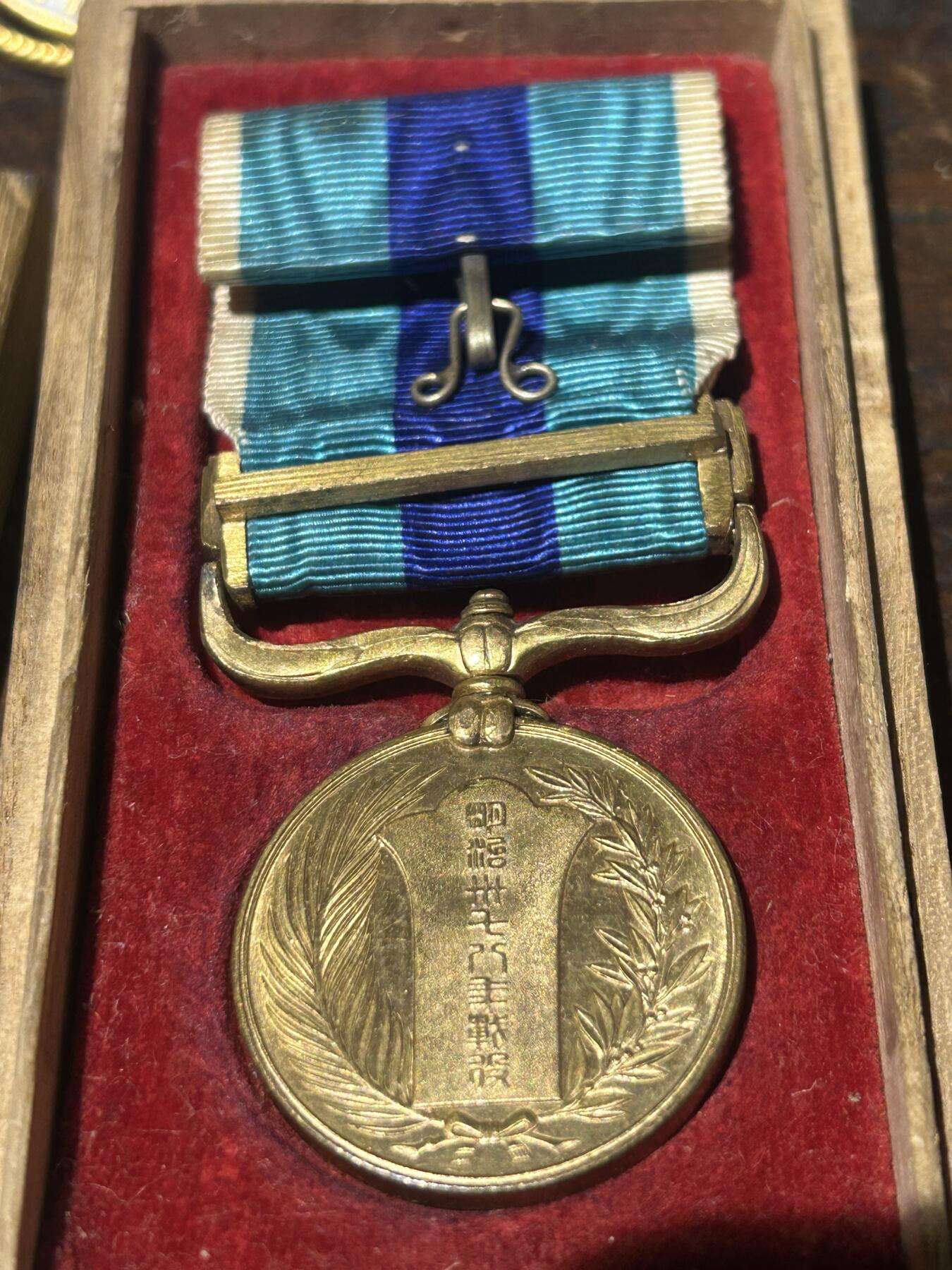 原盒美品明治三十七八年日俄从军记章