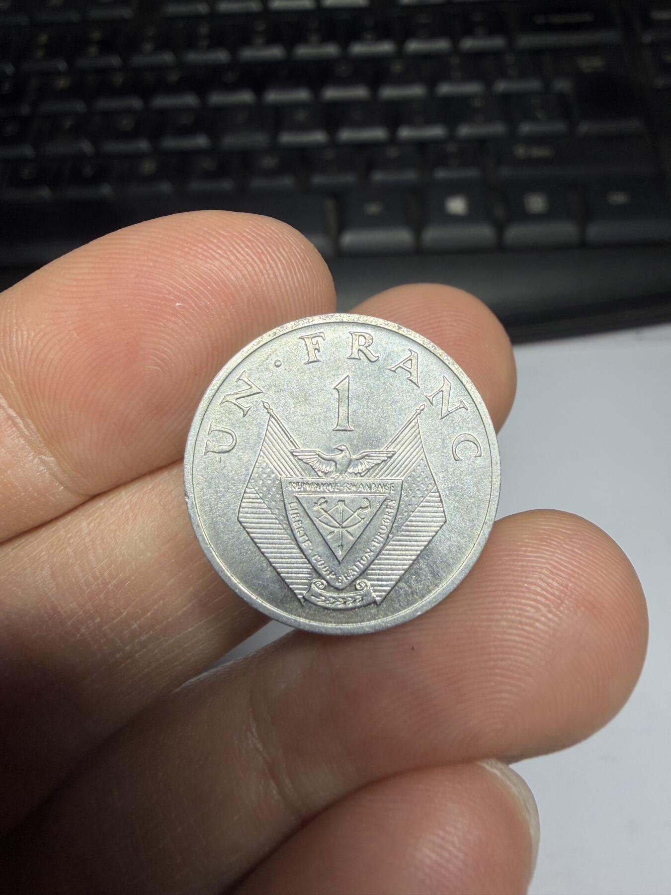 2025年集古藏今外币拍卖第二期-第5场—（总第305拍），可以寄存60天，满160元包邮。 1969年卢旺达1法郎