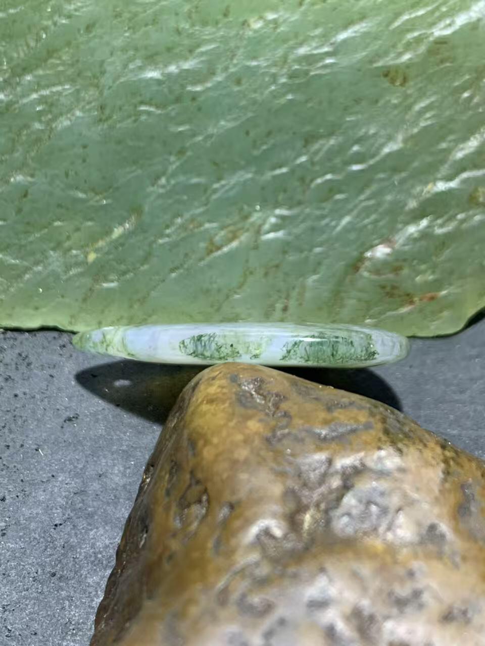 冰透高润度水草玛瑙通货吊坠一个，