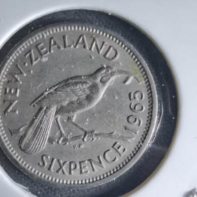 沼泽如烟--第988场 - 新西兰1965年6便士