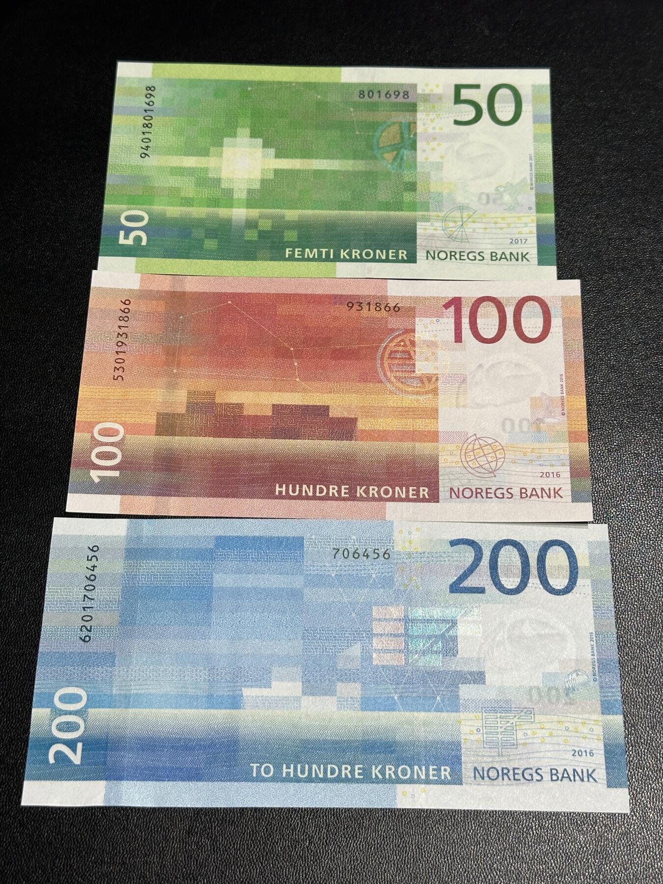 《外钞收藏家》第六百零九期（农历年前收官场、本期年后快递恢复正常再发货）（本平台长期征集拍品、欢迎藏友们联系合作） 挪威新版50/100/200克朗三张一套（绝品）