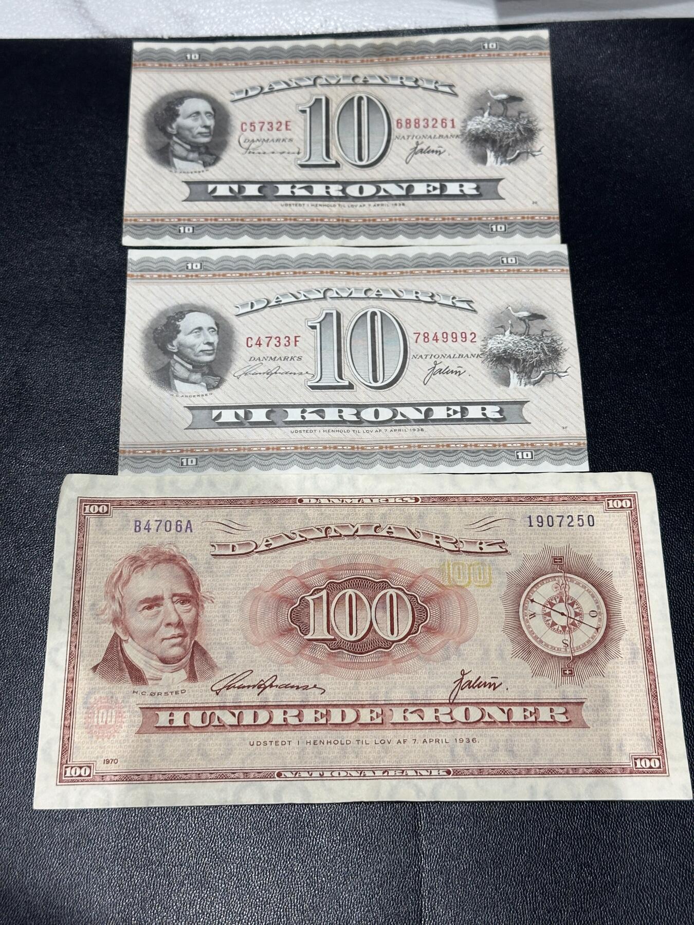 《外钞收藏家》第六百零九期（农历年前收官场、本期年后快递恢复正常再发货）（本平台长期征集拍品、欢迎藏友们联系合作） 1936年丹麦10和100克朗 3张一起 非全新 品相如图