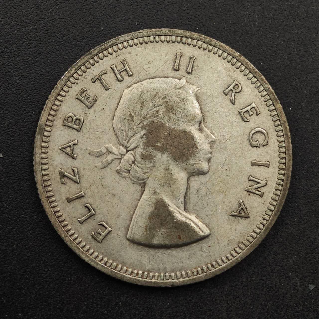 【淘币小摊】实时拍第八百六十七拍   小银币散币场    年前最后一周之前预留8号9号全部发出请更换最新收货地址不方便收货的请勿参拍或者顺丰到付