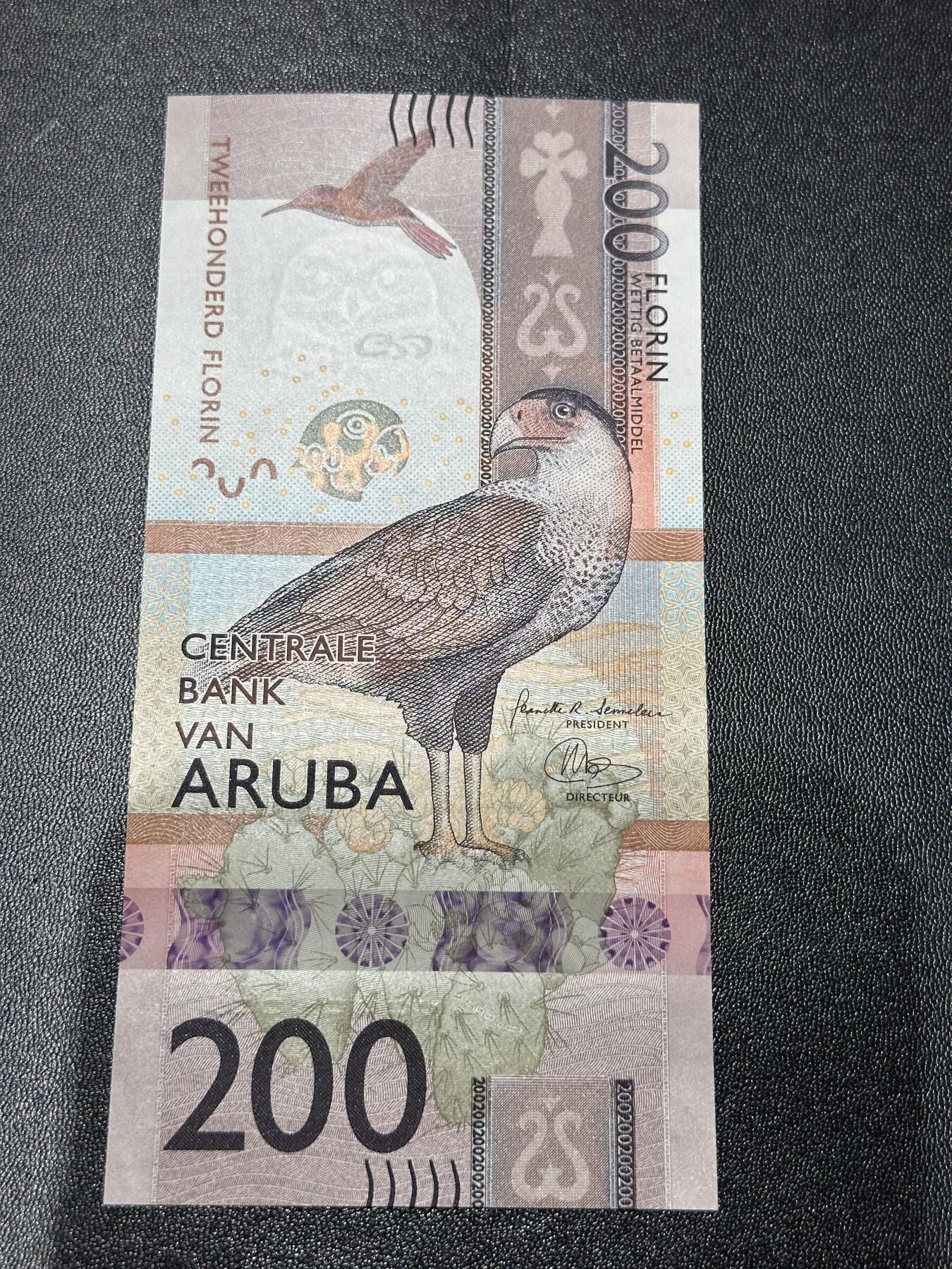 《外钞收藏家》第六百零九期（农历年前收官场、本期年后快递恢复正常再发货）（本平台长期征集拍品、欢迎藏友们联系合作） 2019年阿鲁巴200福林 全新UNC A冠