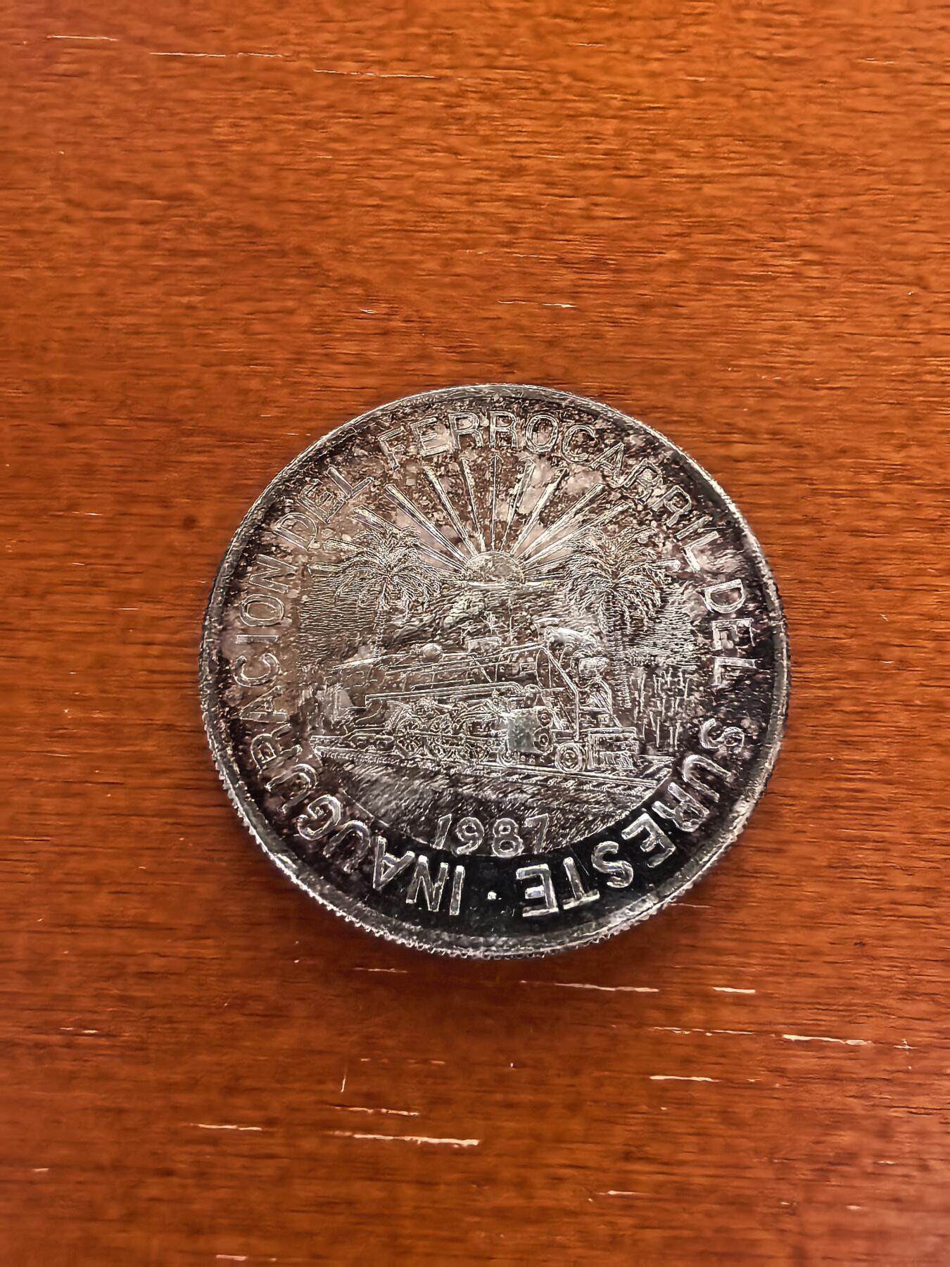 长老汇蛇年精选第九十八场拍卖 1987墨西哥南方火车站建成纪念银币，1盎司999银，玫瑰金色，实重31.34克