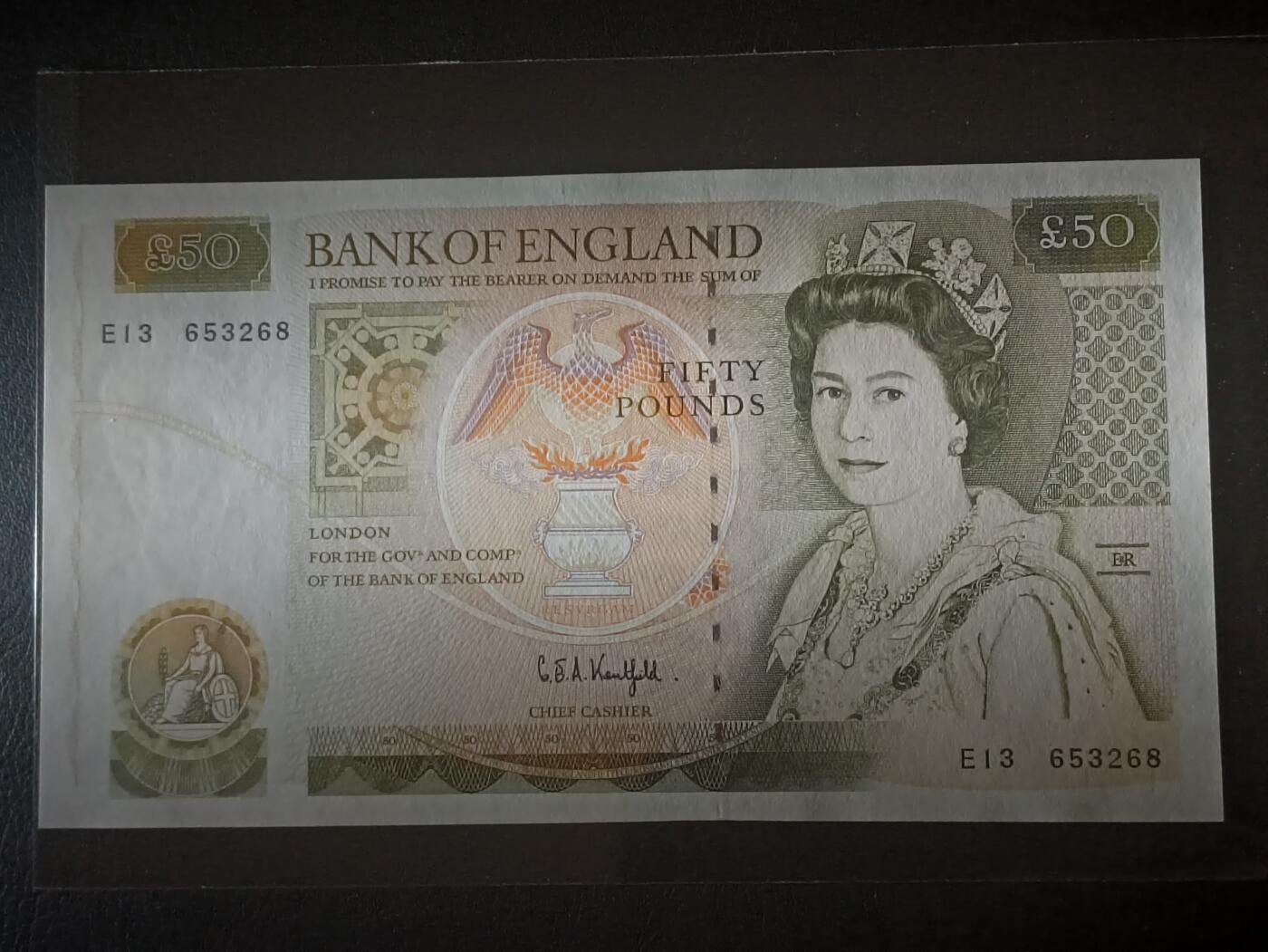 【年前末拍！】2026二月第二期，总216期 英格兰E序列50镑少见Kentfeild签UNC-无47，青年女王和首任皇家科学院院长克里斯托弗韦恩