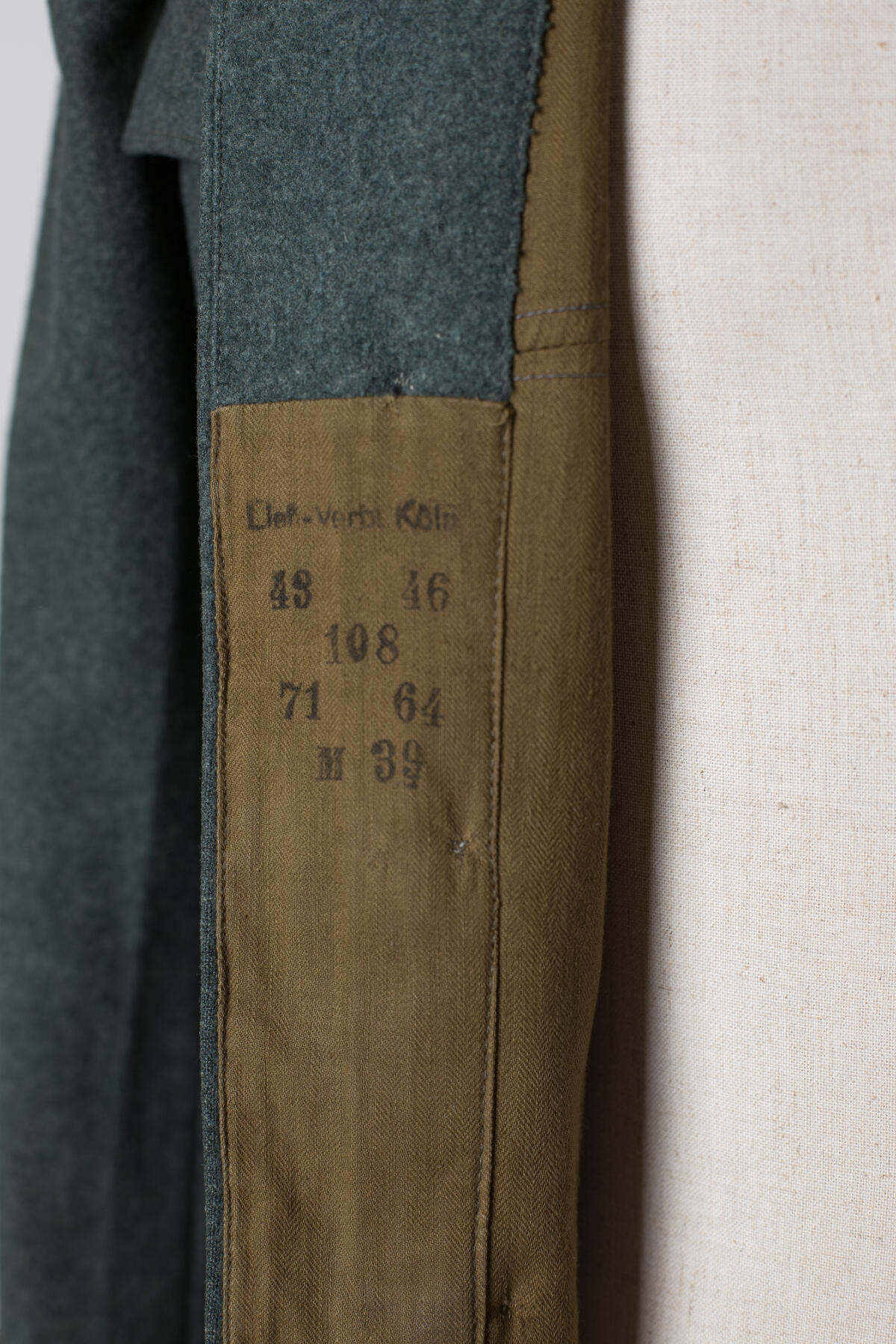 欢庆春节！戎马世界章牌大赏第112期春节大拍  德专场 m36 山地兵中尉野战服  品相极其好 版型也很好看