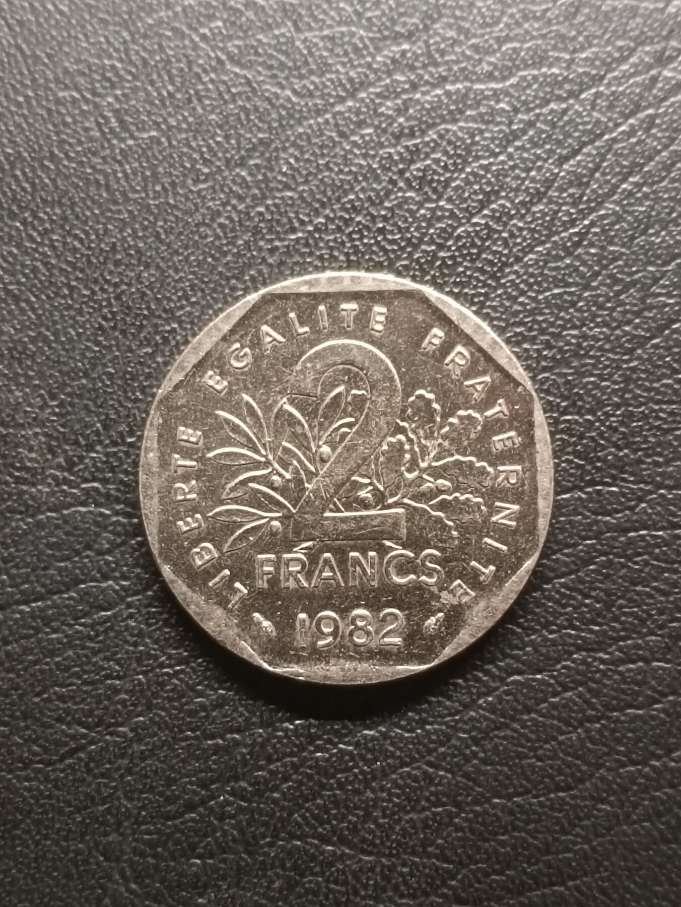 荟藏特别场次第一期——“社长的钢镚堆” 法国1982年2法郎 播种女神 镍制