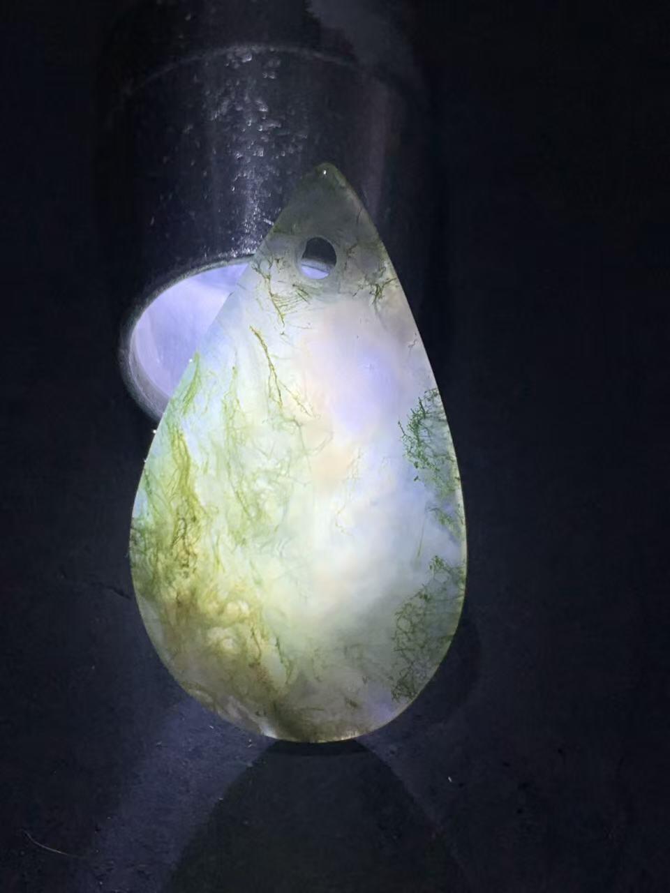 冰透高润度水草玛瑙通货吊坠一个，