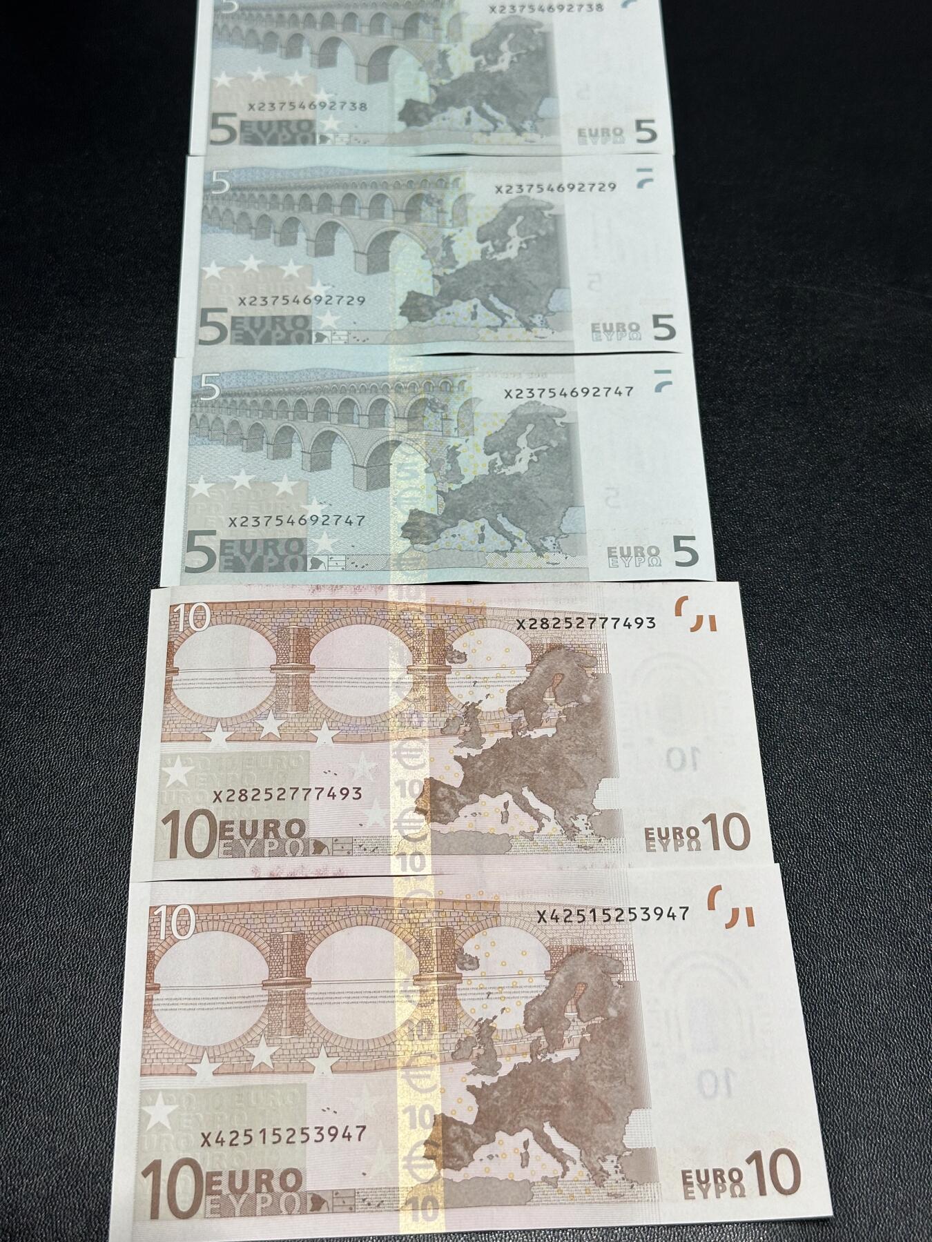 《外钞收藏家》第六百零九期（农历年前收官场、本期年后快递恢复正常再发货）（本平台长期征集拍品、欢迎藏友们联系合作） 二签5和10欧元 五张一起 全新