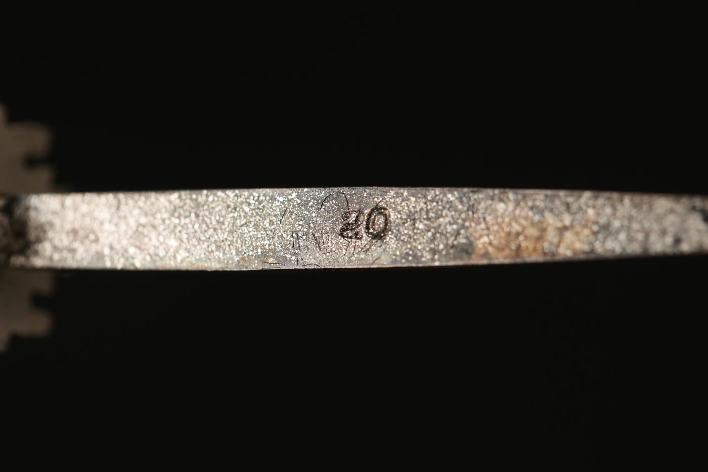 欢庆春节！戎马世界章牌大赏第112期春节大拍  德专场 原盒库存极品德意志十字勋章 杆打20标