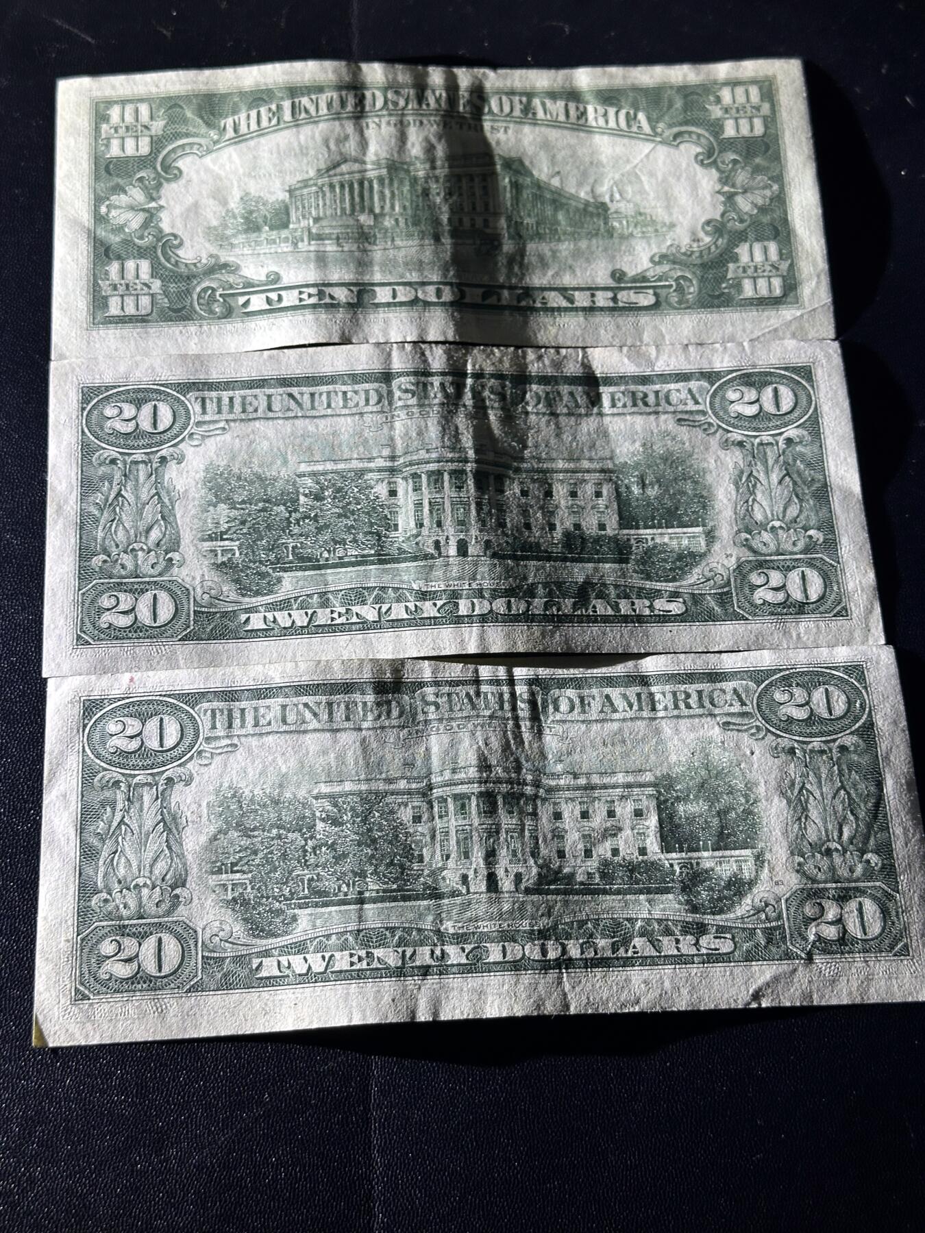 《外钞收藏家》第六百零九期（农历年前收官场、本期年后快递恢复正常再发货）（本平台长期征集拍品、欢迎藏友们联系合作） 1988年美国小头版10和20美元 3张一起 非全新 品相如图