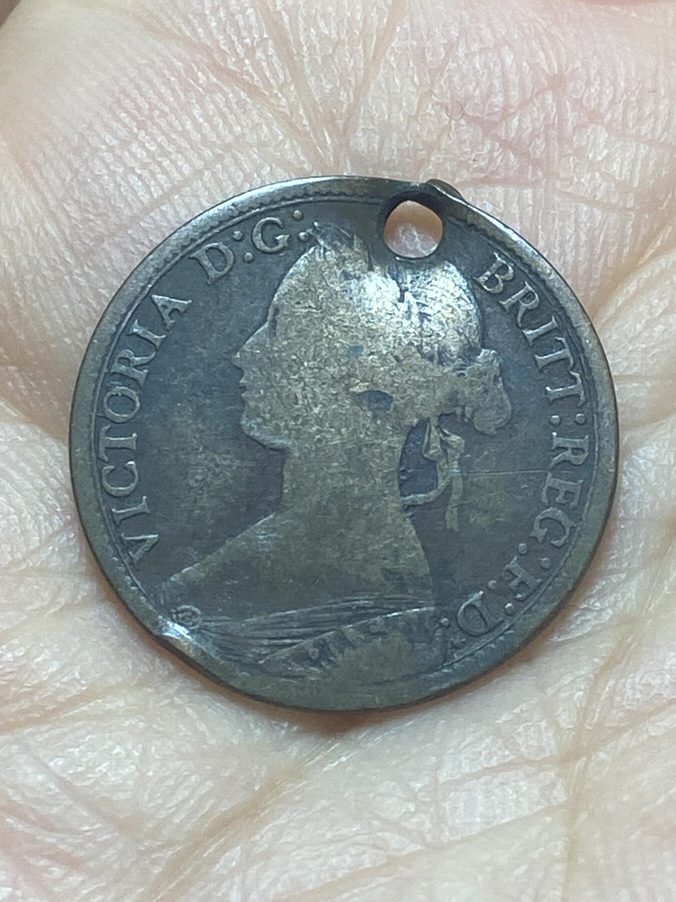 2026年第二十场(总第一百八十九场）外国好品散币场(免佣金) 打孔–英国🇬🇧1866年1法新(维多利亚女王中年桂冠)