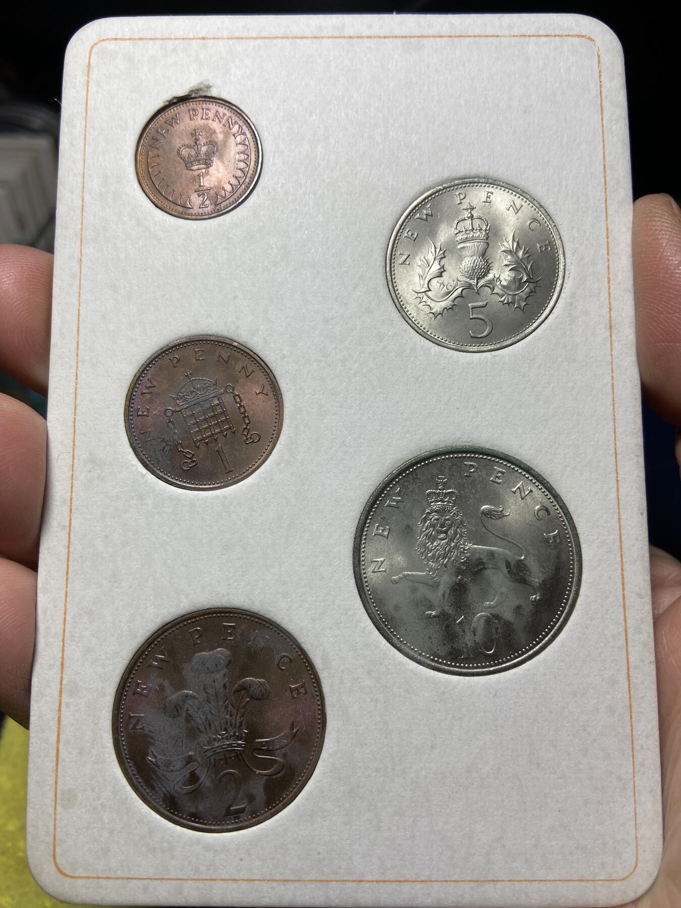 2026年第二十场(总第一百八十九场）外国好品散币场(免佣金) 英国🇬🇧十进制原册套币5枚(伊丽莎白二世中年花冠，十进制第一版首发年套币)