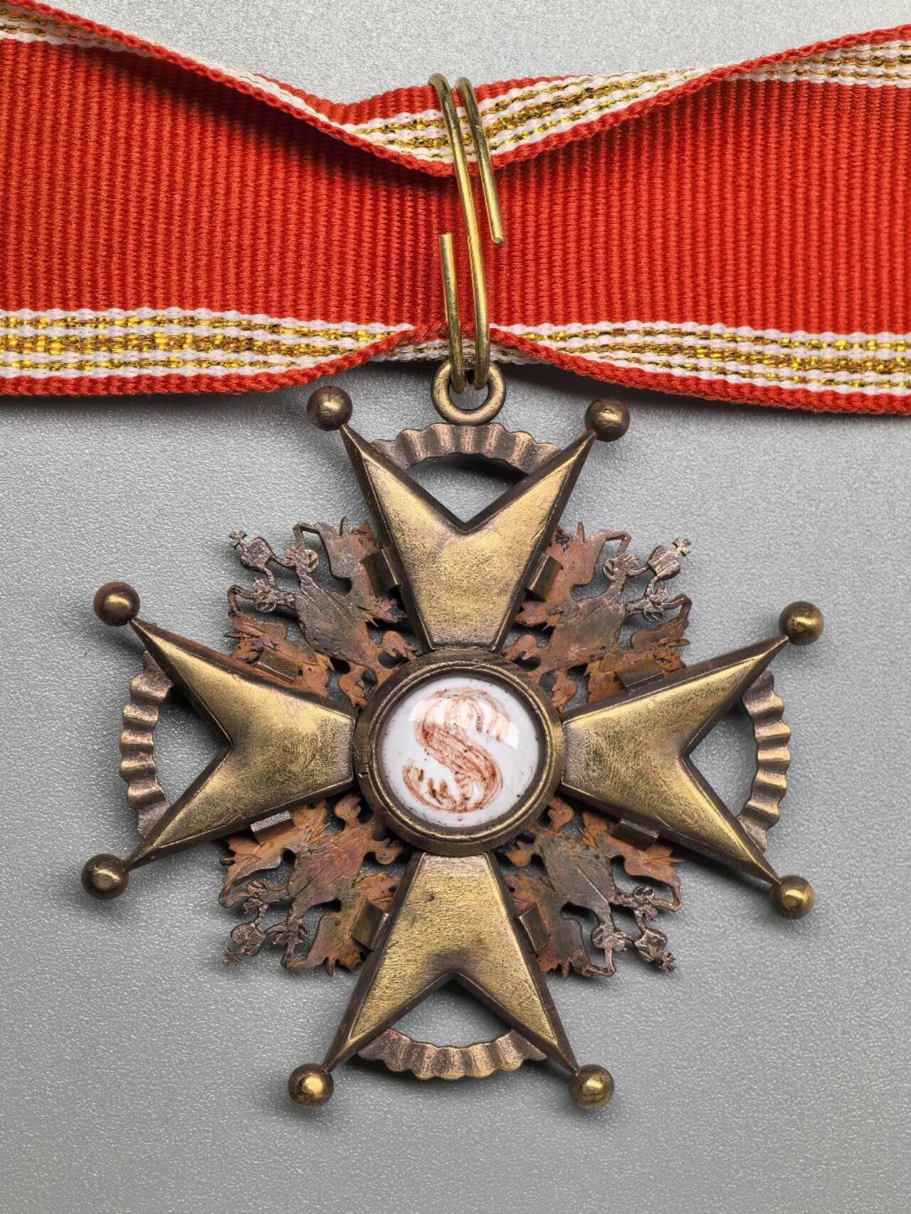 小驴勋章奖章收藏2月7日周六晚六点拍卖（珍爱和平，收藏战争，铭记历史，勿忘国耻，忠党爱国。有偿代拍，送拍规则在简介最后，参拍须阅读规则后再参拍，关系到运费包装发货时效真假辨别等关键信息，拍卖时不再发原图，看大图店主微信码在拍卖店铺介绍里）