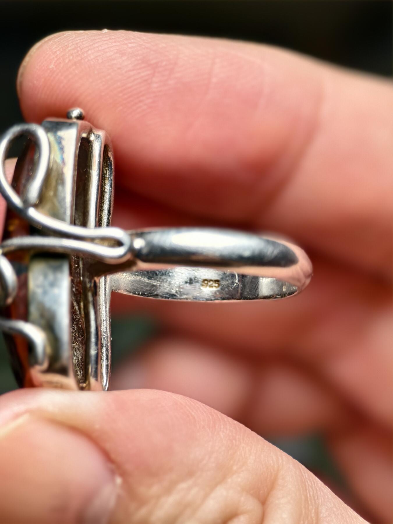 抚柳草堂-第十二期章牌钱币  奖章勋章限时免佣 满百包邮 放漏专场 天然琥珀戒指 925银镶嵌 天然材质品相如图 重9.9g