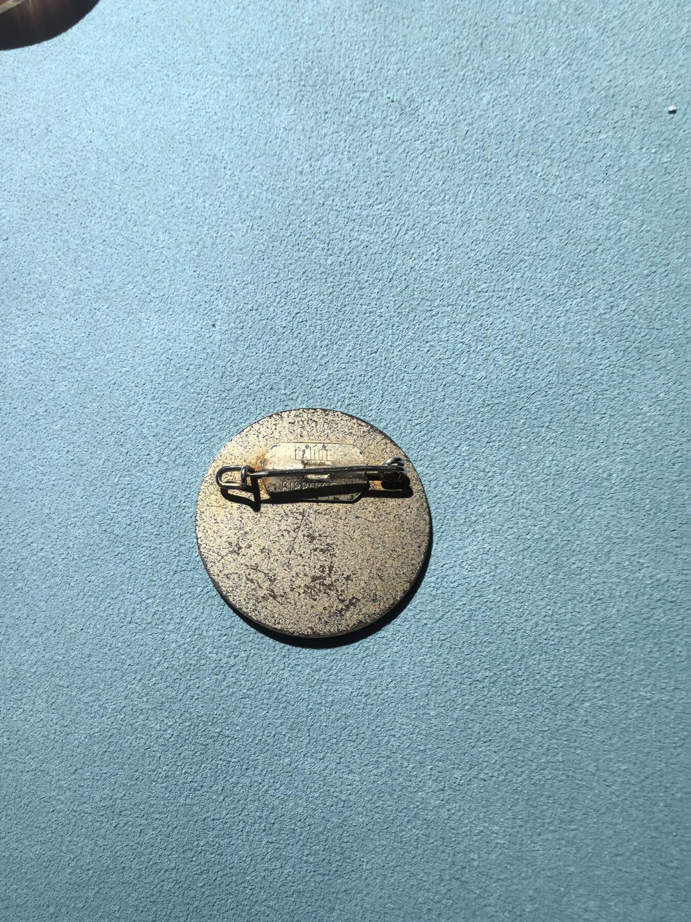 盛世勋华——号角文化勋章邮票专场拍卖第304期 瑞士里德阿尔普（Riederalp）滑雪学校儿童滑雪比赛（Kinderrennen）纪念证章 带厂标