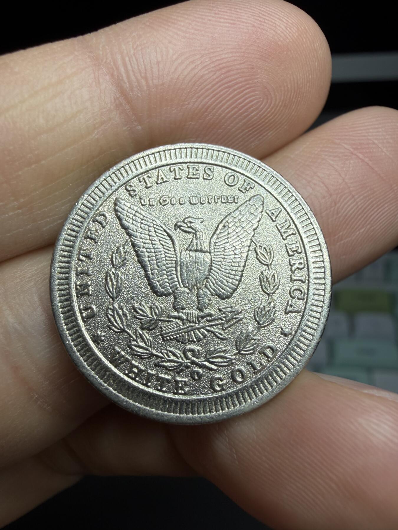 2025年集古藏今外币拍卖第二期-第5场—（总第305拍），可以寄存60天，满160元包邮。 美国双面鹰纪念章，直径25毫米