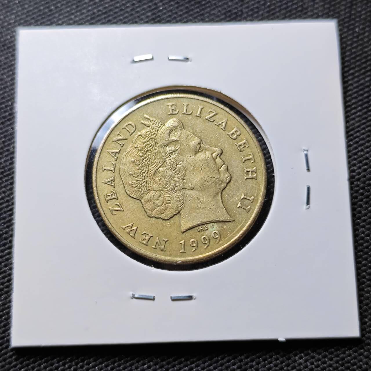 KK钱币收藏小铺  第394期  2月预留时间 周末发货  1999新西兰2元