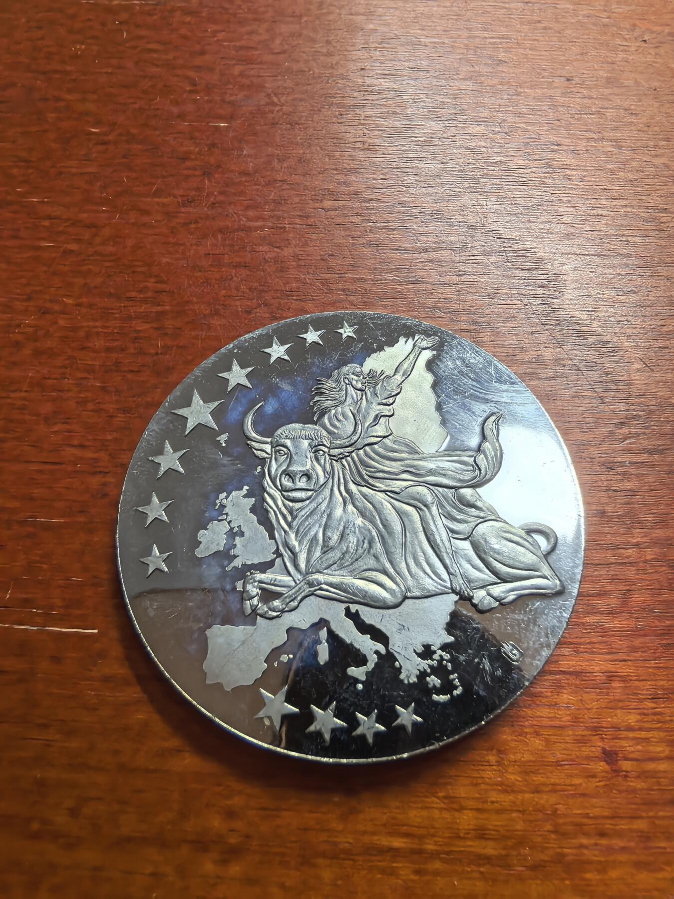 长老汇蛇年精选第九十八场拍卖  2002德国欧洲货币100欧元彩色铜镍章，32克，40MM，9999枚