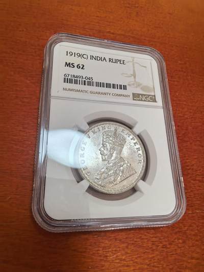 长老汇马年精选第二场拍卖 - 1919英属印度乔治五世1卢比银币，NGC MS62，11.66克917银