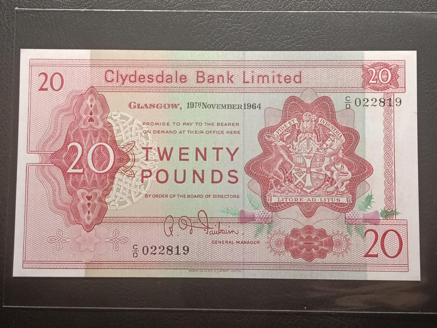 【年前末拍！】2026二月第二期，总216期 苏格兰克莱斯戴勒银行1964年20镑AUNC无47，稀有的早期中高面值品种，银行徽章和格拉斯哥大学