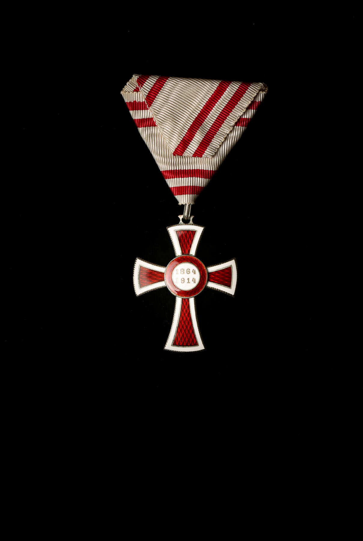 欢庆春节！戎马世界章牌大赏第112期春节大拍  德专场 奥地利红十字会荣誉勋章  全品 G.A. Scheid造 （原本有个盒子的，被当垃圾丢了，没招）