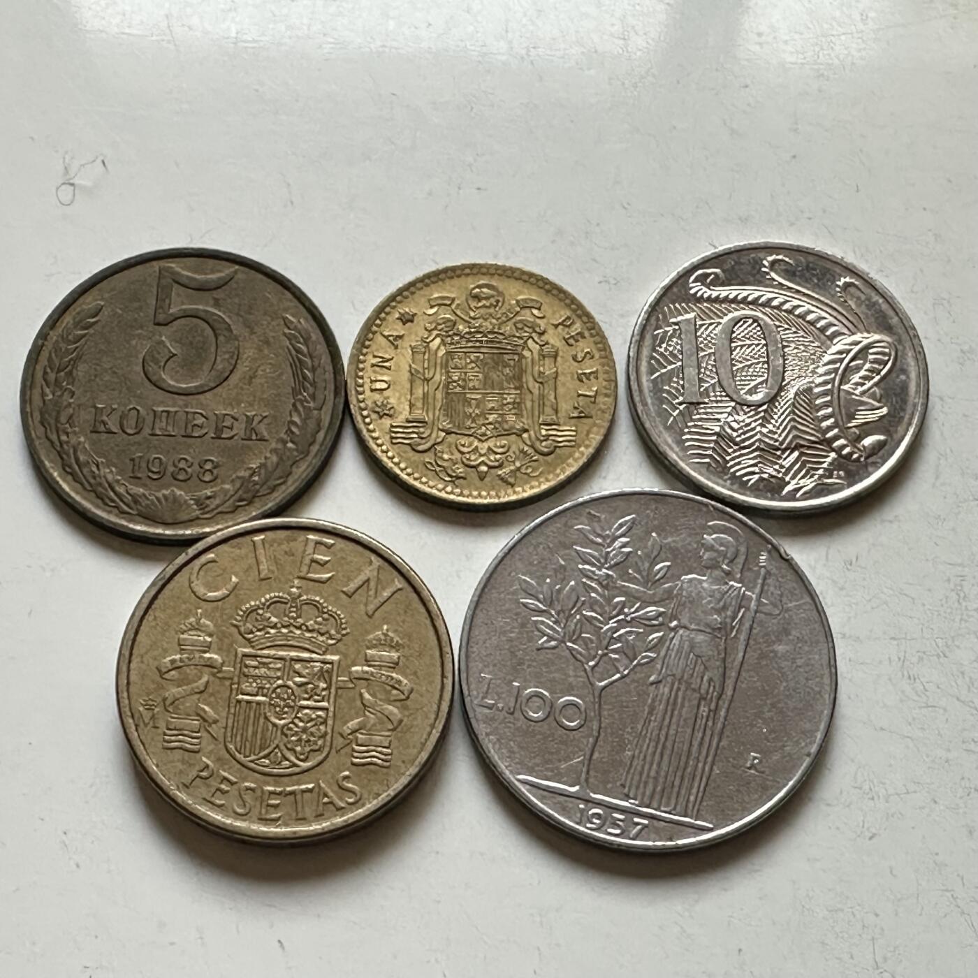 🌹外币初藏🌹🐯2026年第17场 快递将在12号停运 年前需发货的抓紧 ，年后正月十五恢复发货 散币5枚