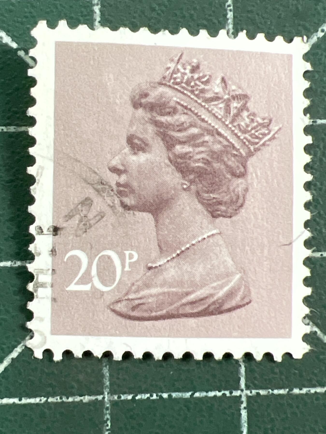 第1122  邮票专场 （无押金，捡漏，全场50包邮，偏远地区除外，接收代拍业务，本店十天发一次货） 英国女王邮票