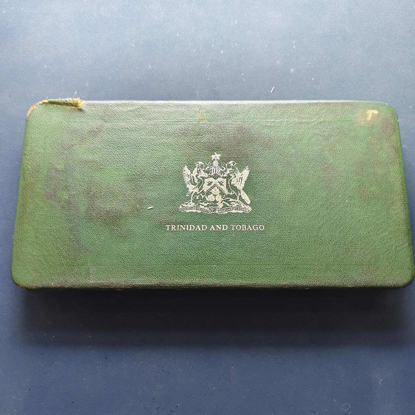 【全场包邮】纯粹捡漏拍501场-持续更新中 特立尼达和多巴哥1971年官方精制套币-含1枚银币【40毫米27.9克92.5%】